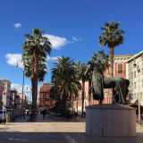 Oggi al posto del diurno si trova la statua del cavallo con gualdrappa